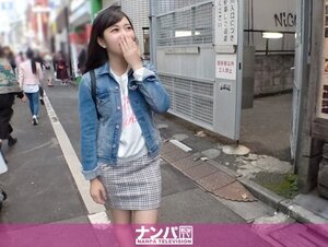 素人動画200GANA-2217 マジ軟派、初撮。 1441 渋谷で見つけたピチピチ19歳女子大生、タピオカで釣ってインタビュー出演OK！遊んでそうな服装だけど意外