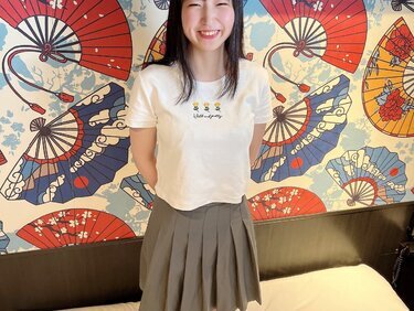 無修正FC2 PPV 4733084 -A【初撮り】1./9さ./いパティシエ志望の専門む./す./め。経験少ないう./ぶ./さと輝くような色白美巨乳。初めてのデカチン