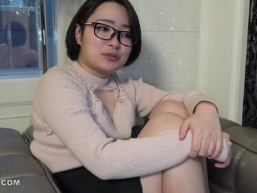 無修正FC2 PPV 4839228 【初回限定特別価格！】黒髪優等生。ワケあり・おっとり・真面目と三拍子揃った21歳敏感ボディを舐め尽くして生