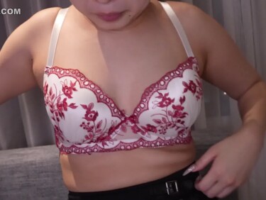 無修正FC2 PPV 4859227 【顔出し・無・中】19歳コンカフェ嬢がチンポしゃぶりまくり！色白Fカップのふんわりおっぱいも駆使した鬼バキ