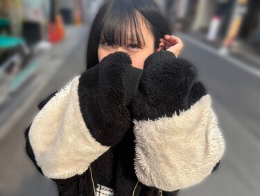 無修正FC2 PPV 4862066 【秘蔵映像】ガールズバー黒髪美ｼｮ.ｳｼﾞｮ常連の給料注いでようやくアフター解禁！ホテルで生ハメ種付けプレス朝