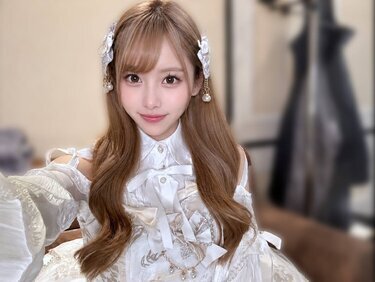 無修正FC2 PPV 4904121 【顔出し解禁】”フォロワー急増中18歳美女コスプレイヤー”FC2衝撃出演。危険日中出し希少映像『1時間24分