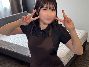 無修正FC2 PPV 4930994 ホテルの清掃のアルバイトちゃんにフル勃起ち〇ぽオナニー見せつけたらなんと興味津々…！中出しＳＥＸまで持ち