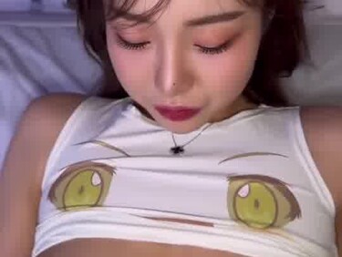 아빠의 인조성기가 그리웠다는 년