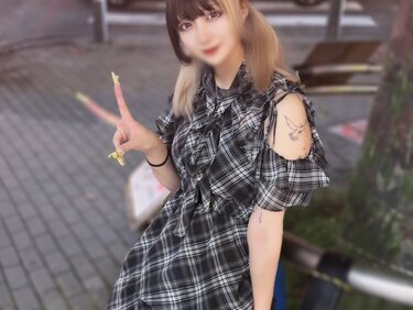 無修正FC2 PPV 4956763 良乳【無】Xで万ﾊﾞｽﾞした美容師を口説き落としﾊﾒ撮り。お人形みたいな顔立ちに最高の揺れ乳。２回中出ししな