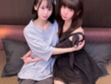 無修正FC2 PPV 4963093 -A 8月最高傑作【激推し】友達と一緒にハーレム３P♡初のレズに目覚める二人。容赦なくW中出しで計3発射。絶対買