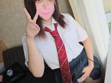 無修正FC2 PPV 4978918 【無修正】18歳の初撮り～せますぎるオマンコにビンビンの肉棒をぶち込め！！わがまま18歳に種付け孕ませ完了